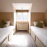 Hotell & 4*