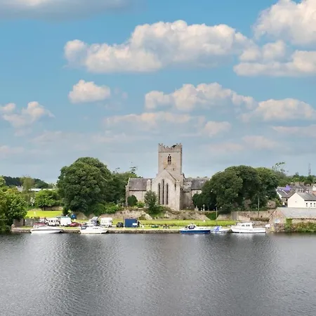 & 4* Killaloe