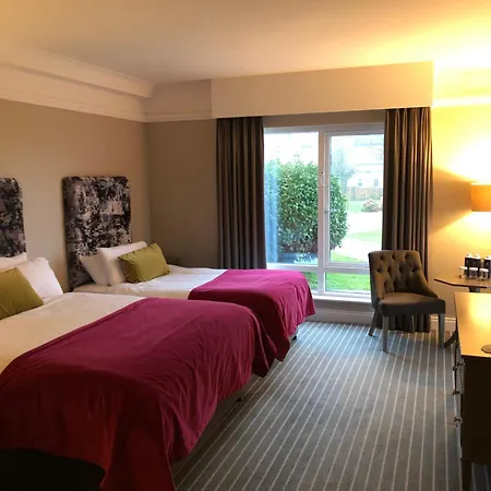 & 4* Killaloe