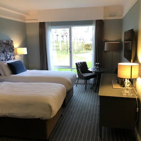& 4* Killaloe