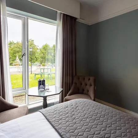 & Hotel Killaloe