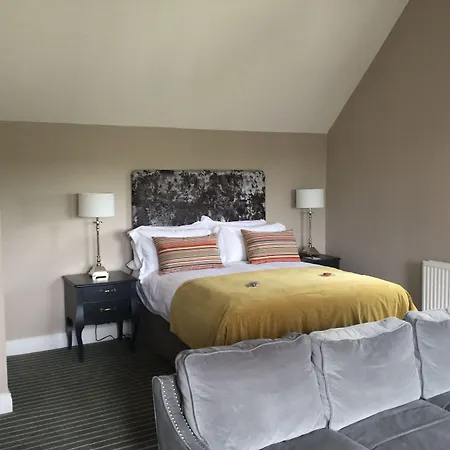 & Hotel 4*