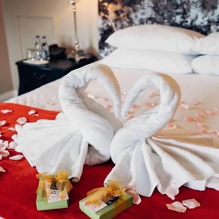 & Hotel 4*
