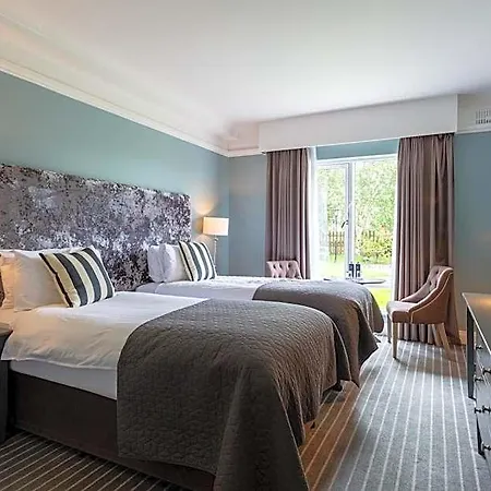 & 4* Killaloe